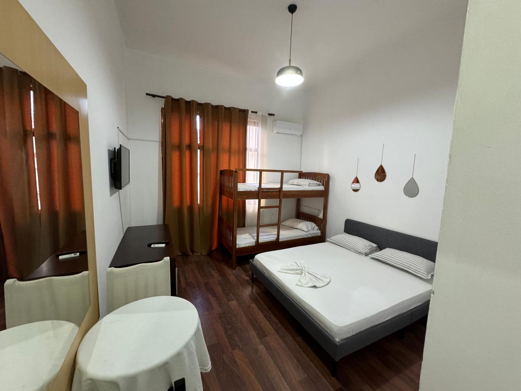 Julia Apartments Vlorë Exterior foto